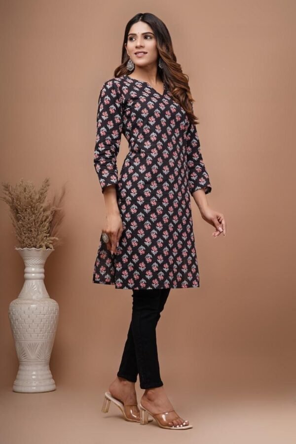 Hand Block Print Tunic Kurti Pure Cotton Red Black Floral Round Neck Blouse With Pocket - Image 4