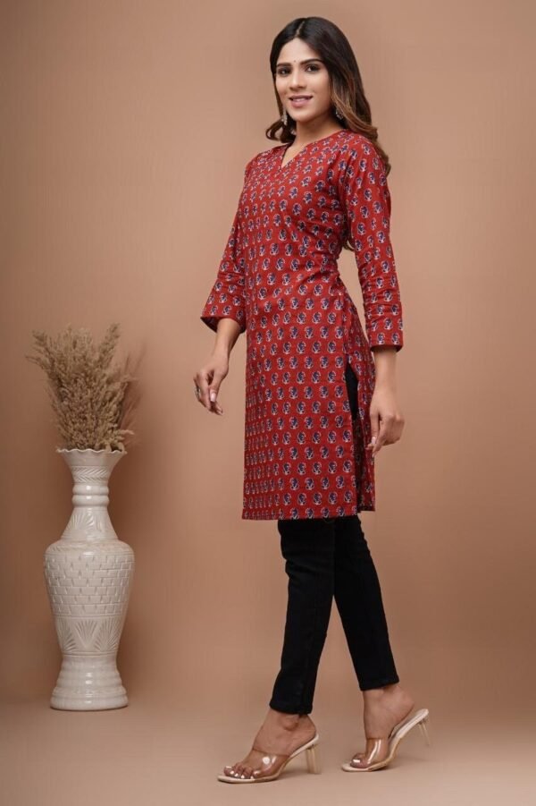 Hand Block Print Tunic Kurti Pure Cotton Floral Round Neck Blouse With Pocket