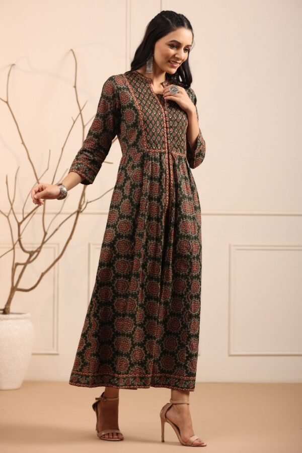 Layered Long dress-Block Print Pure Cotton-Green - Image 5