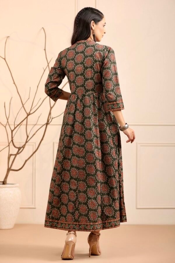 Layered Long dress-Block Print Pure Cotton-Green - Image 6