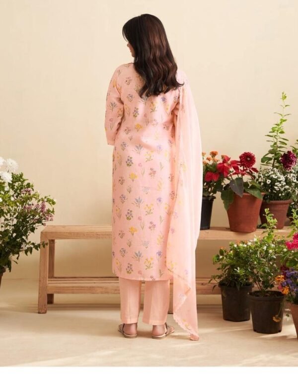 Linen Floral Hand Embroidered Kurta Set - Image 5