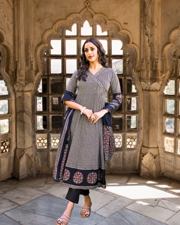 Anarkali Kurta Set In Pure Cotton-Hand Block Print Ethnic Indian dress - Image 4