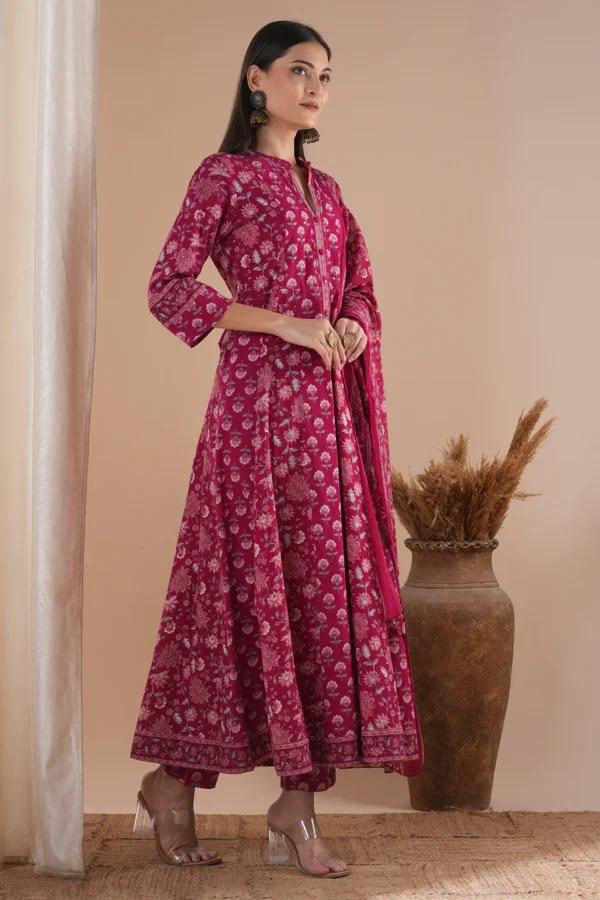 Floral Anarkali kurta set in pure cotton handblock print