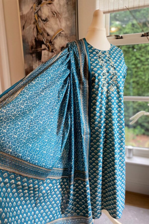 Hand Embroidered Kurta Pant Dupatta Set  In Pure Cotton Ethnic Indian Floral Print Women's Suit