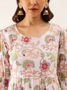 DK1004_10_720x (1)